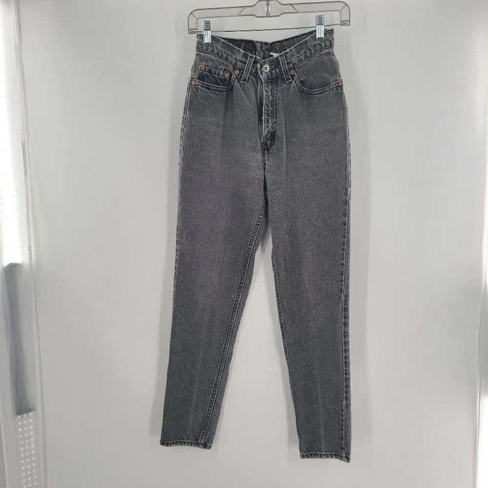 Levis RARE 13512 0260 Vintage Jeans Womens 5 Short Black Denim Taper made in USA